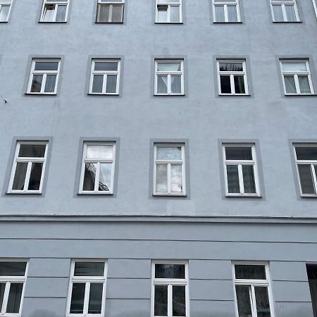Peaceful Apartment For 4 فيينا المظهر الخارجي الصورة
