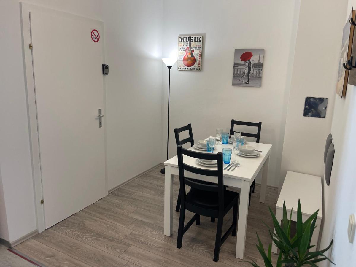 Peaceful Apartment For 4 فيينا المظهر الخارجي الصورة